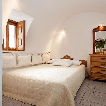 Vista Mare Suites Imerovígli Buitenkant foto