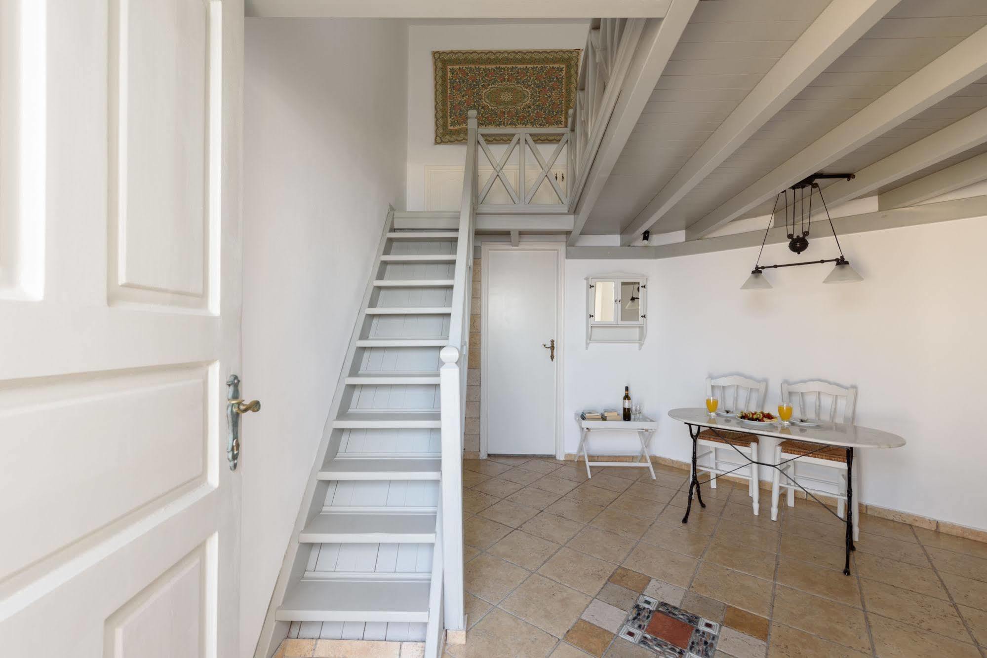 Vista Mare Suites Imerovígli Buitenkant foto