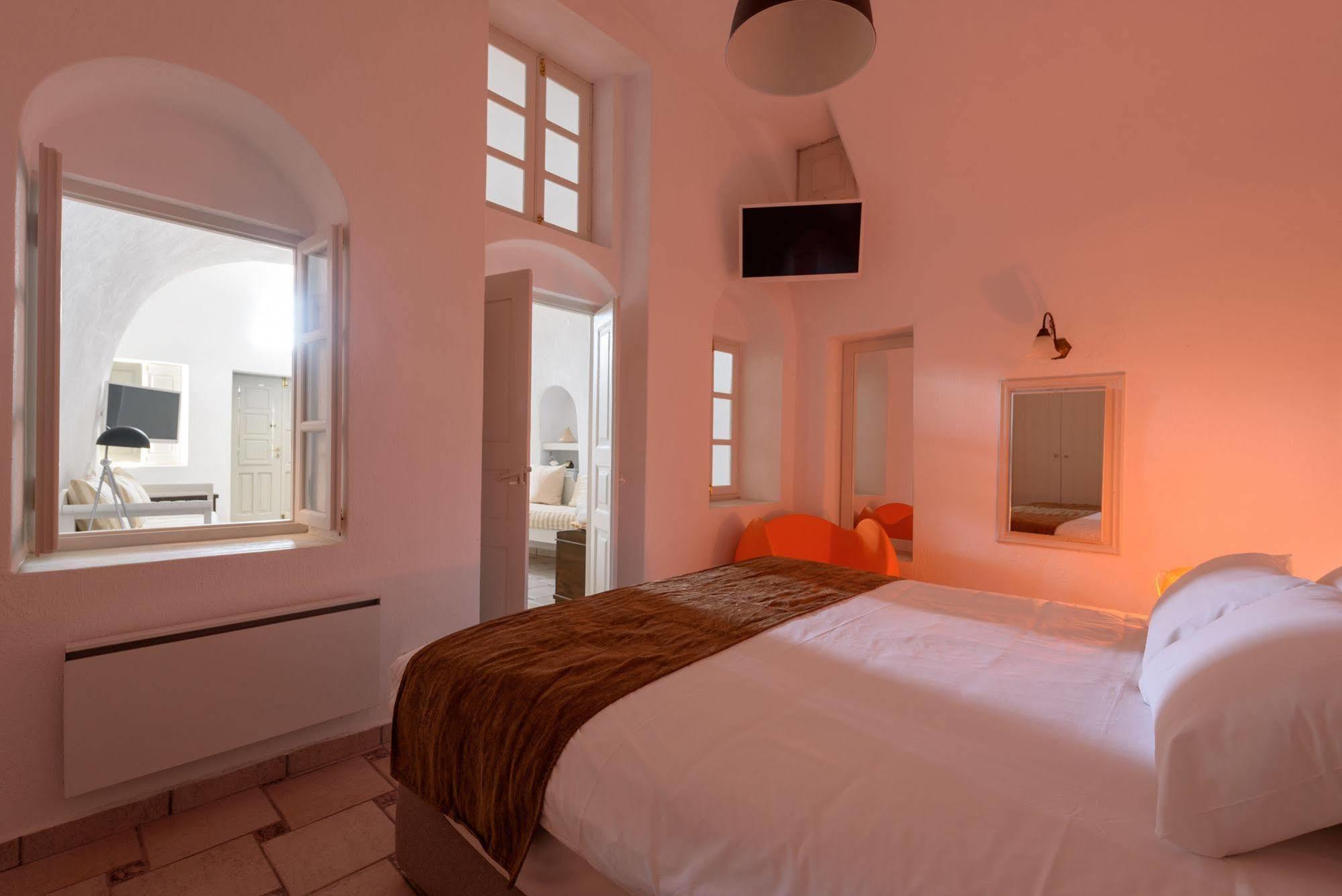 Vista Mare Suites Imerovígli Buitenkant foto